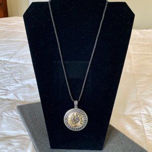 NWT Lia Sophia Medallion Necklace